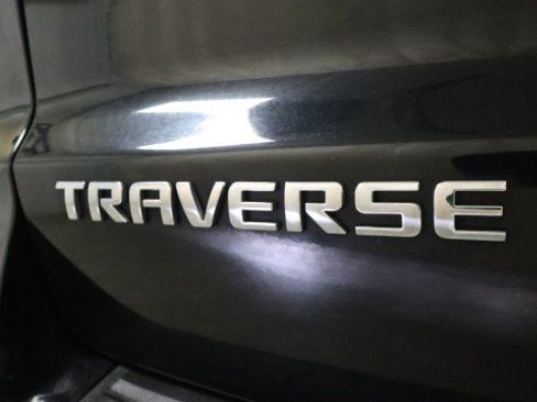 Used 2017 Chevrolet Traverse LT w/ Style and Technology Package FWD image 24
