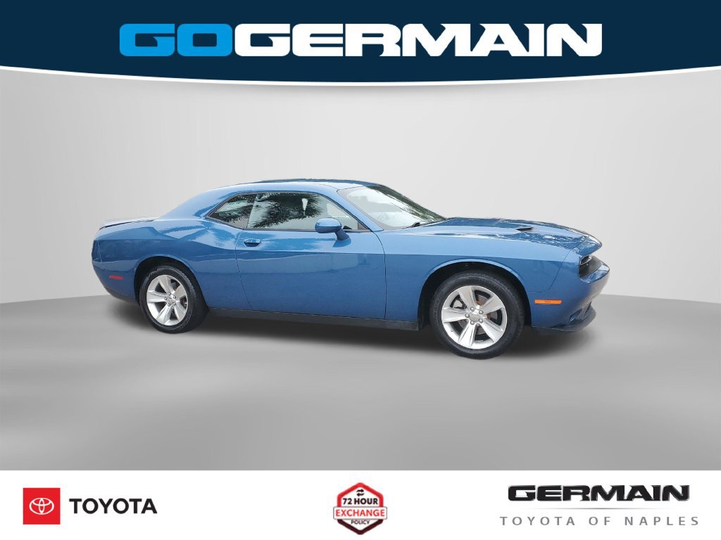 Used 2023 Dodge Challenger SXT RWD image 8