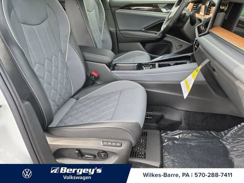 New 2026 Volkswagen Tiguan SEL R-Line AWD/4WD image 27