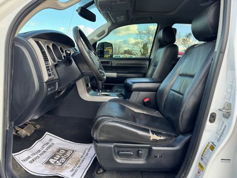 Used 2012 Toyota Tundra 4x4 CrewMax image 15