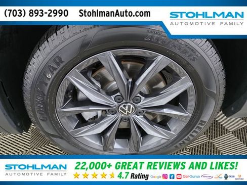 Used 2022 Volkswagen Tiguan SE w/ Panoramic Sunroof Package image 10