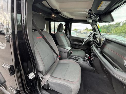 Used 2025 Jeep Wrangler Unlimited Rubicon AWD/4WD image 35