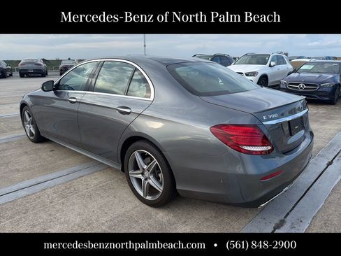 Used 2017 Mercedes-Benz E 300 4MATIC image 7