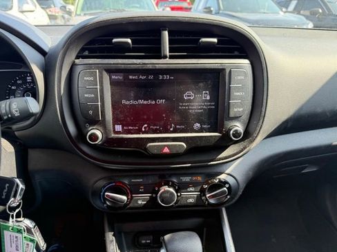 Used 2022 Kia Soul LX w/ Technology Package FWD image 31