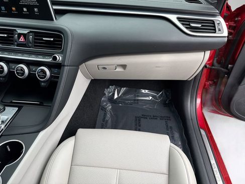 Used 2020 Genesis G70 2.0T image 17