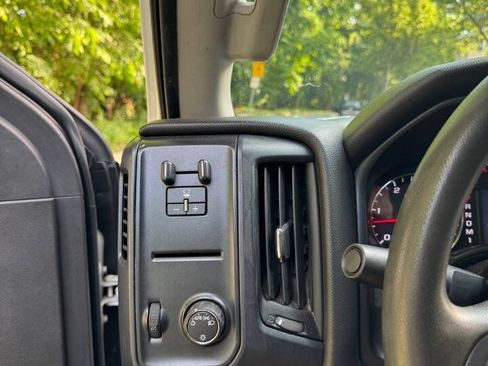Used 2016 Chevrolet Silverado 3500 W/T w/ WT Convenience Package AWD/4WD image 12