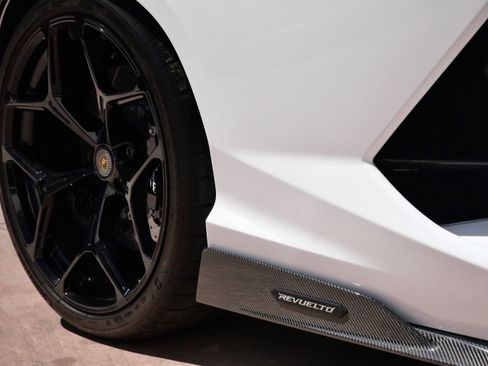 Used 2024 Lamborghini Revuelto AWD/4WD image 14