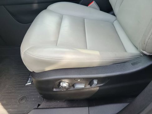 Certified 2023 Cadillac XT4 Premium Luxury w/ Driver Assist Package AWD/4WD image 20