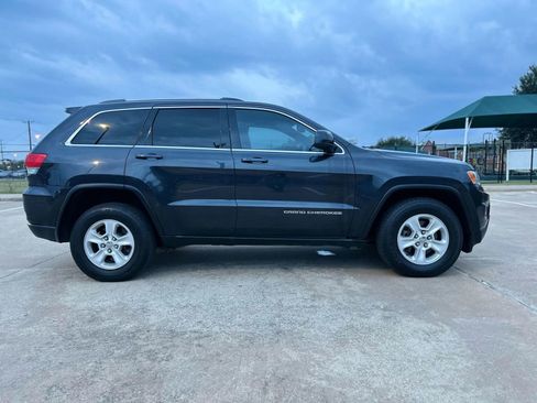 Used 2015 Jeep Grand Cherokee Laredo w/ Quick Order Package 23E AWD/4WD image 4