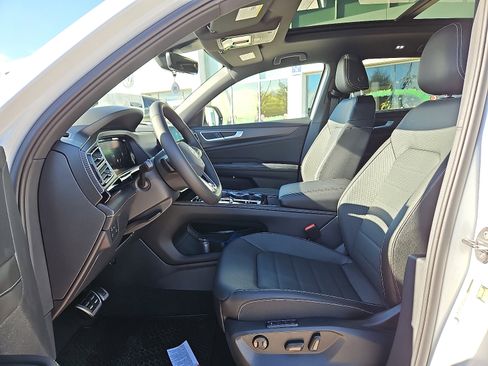 New 2026 Volkswagen Atlas Cross Sport SEL R-Line image 10