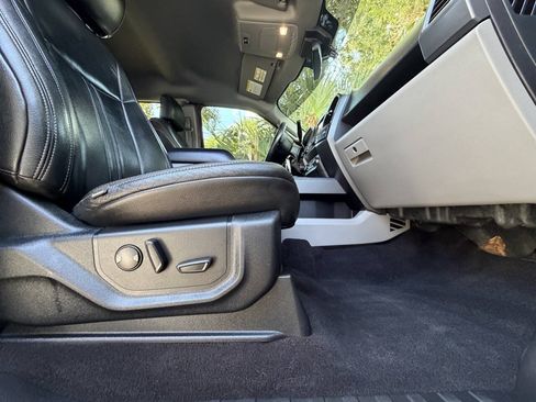 Used 2019 Ford F150 XLT w/ Equipment Group 302A Luxury AWD/4WD image 14