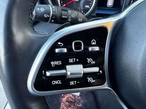 Used 2022 Mercedes-Benz GLC 300 4MATIC image 20