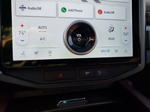 Used 2022 Ford Expedition Max Limited image 27