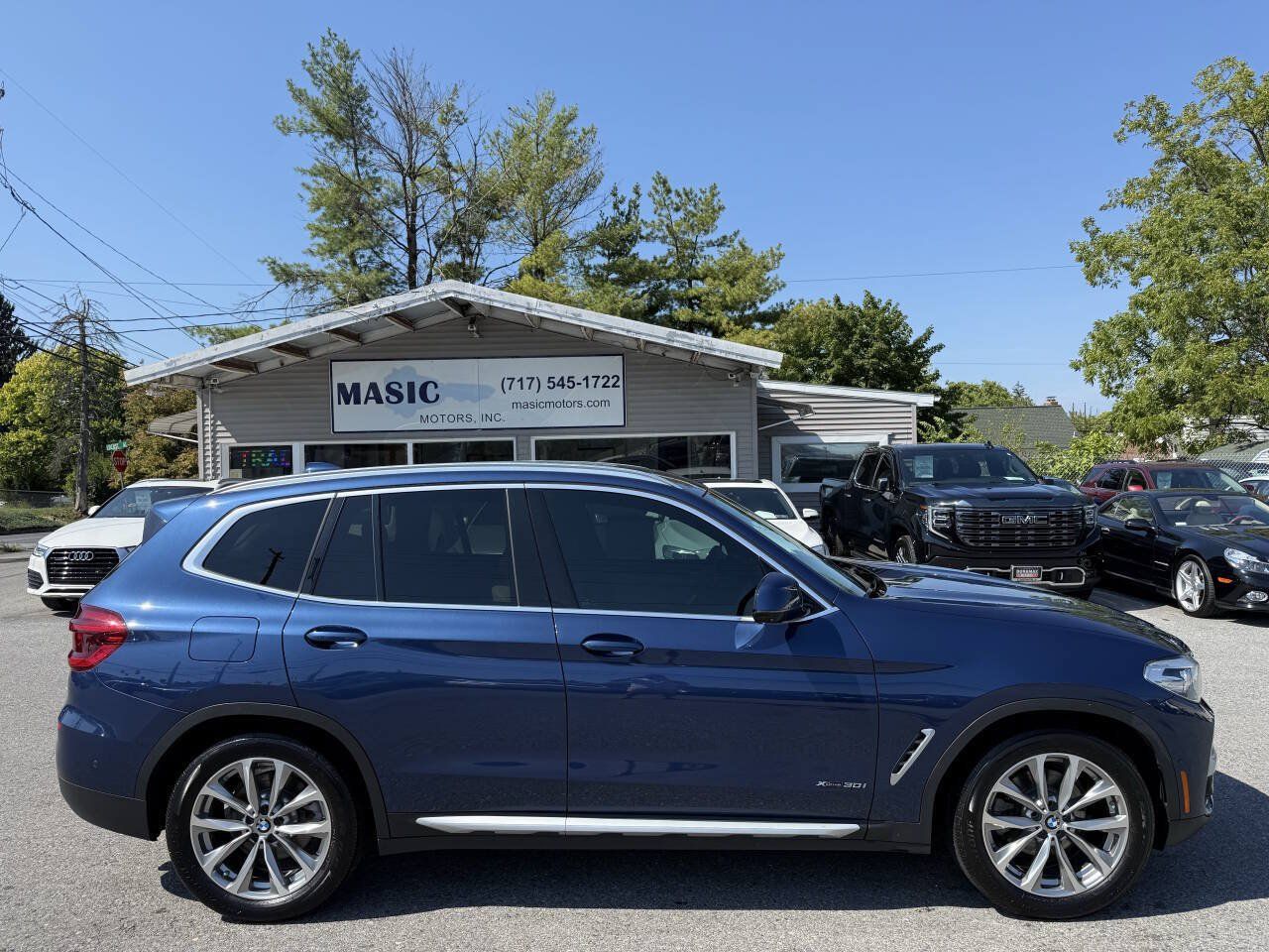 Used 2018 BMW X3 xDrive30i w/ Premium Package AWD/4WD image 3