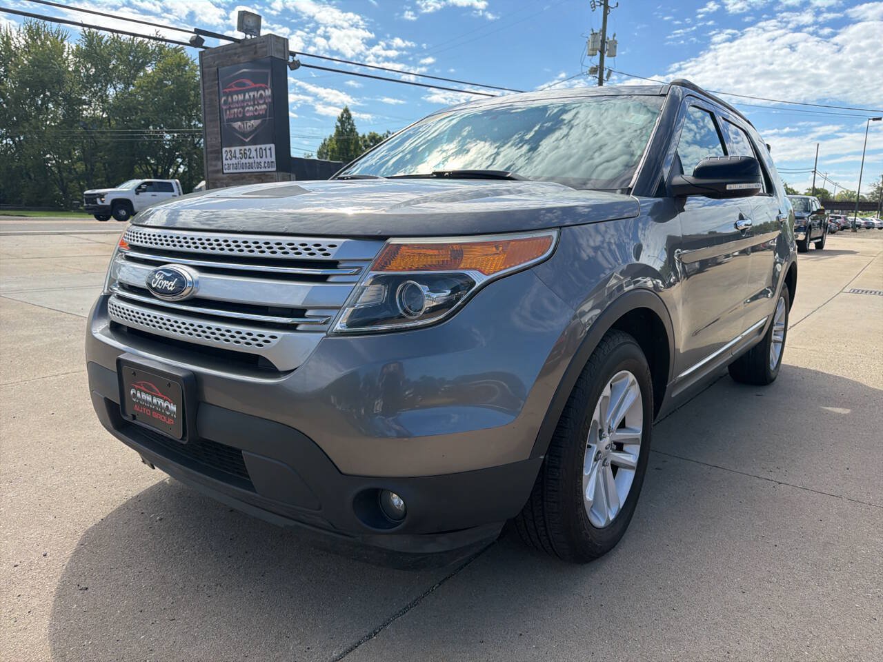 Used 2014 Ford Explorer XLT w/ Equipment Group 202A AWD/4WD image 1