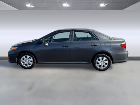 Used 2012 Toyota Corolla L image 2
