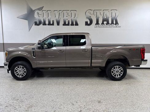 Used 2018 Ford F250 Lariat w/ Camper Package image 5