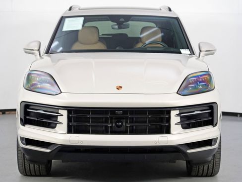 Used 2025 Porsche Cayenne E-Hybrid image 47