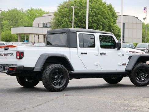 Used 2023 Jeep Gladiator Mojave AWD/4WD image 25