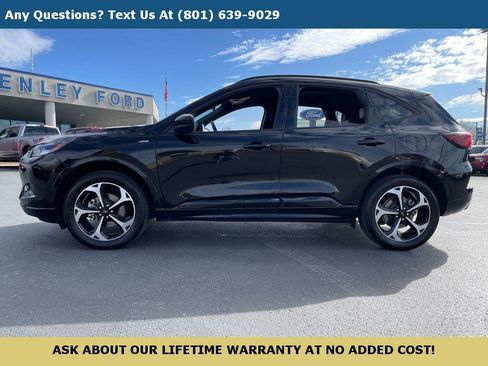 Used 2024 Ford Escape ST-Line Select w/ Tech Pack #2 image 2