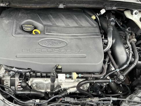 Used 2018 Ford Escape SE image 17