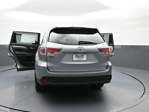 Certified 2016 Toyota Highlander XLE AWD/4WD image 49