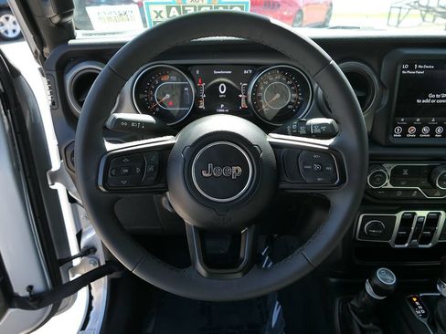 Used 2023 Jeep Wrangler Unlimited Sport AWD/4WD image 16