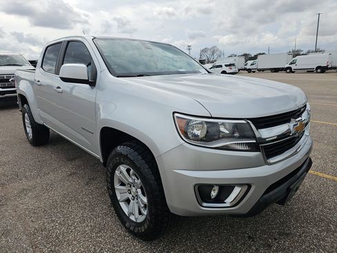 Used 2019 Chevrolet Colorado LT w/ LT Convenience Package image 4