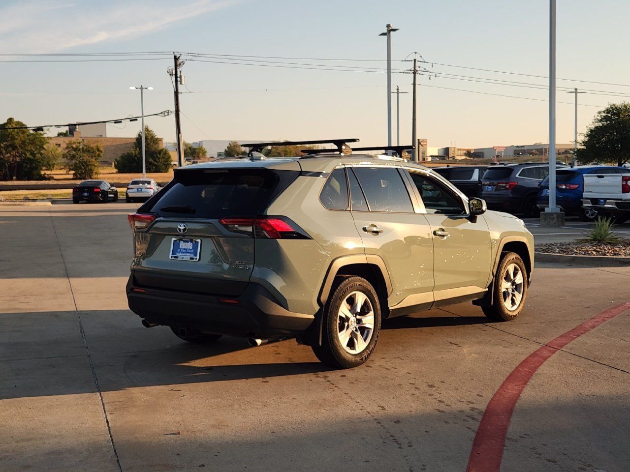Used 2023 Toyota RAV4 XLE w/ Convenience Package AWD/4WD image 7
