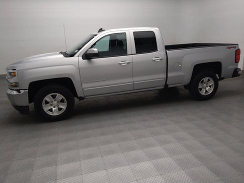 Used 2018 Chevrolet Silverado 1500 LT w/ All Star Edition AWD/4WD image 2