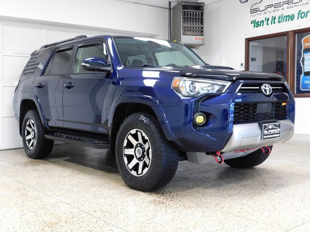 Used 2023 Toyota 4Runner TRD Off-Road Premium w/ Moonroof Package AWD/4WD image 3