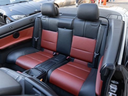 Used 2013 BMW M3 Convertible image 25