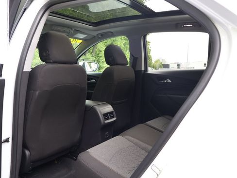 Used 2023 Chevrolet Equinox LT AWD/4WD image 46