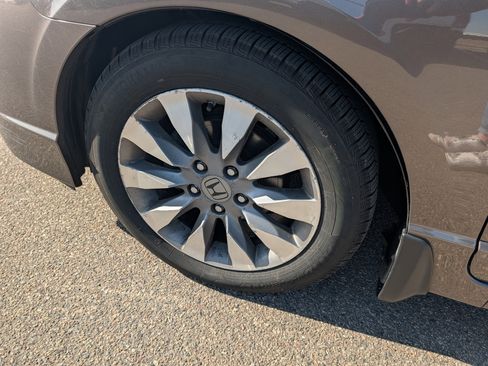 Used 2010 Honda Civic EX-L image 15