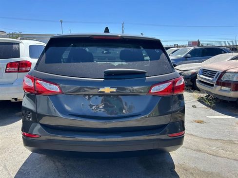 Used 2021 Chevrolet Equinox LS FWD image 10
