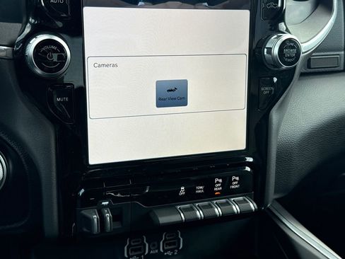 Used 2023 RAM 1500 Laramie AWD/4WD image 25