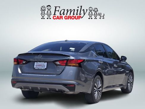 Used 2023 Nissan Altima 2.5 SV AWD/4WD image 4