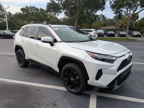 Used 2024 Toyota RAV4 SE w/ Convenience Package AWD/4WD image 2