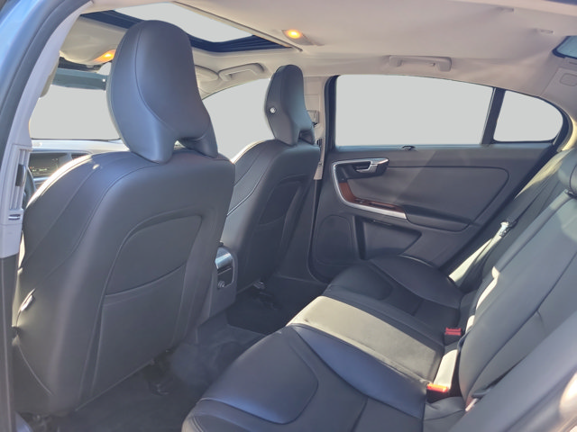 Used 2016 Volvo S60 T5 Inscription Platinum FWD image 10
