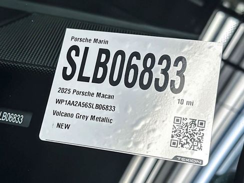Certified 2025 Porsche Macan image 56