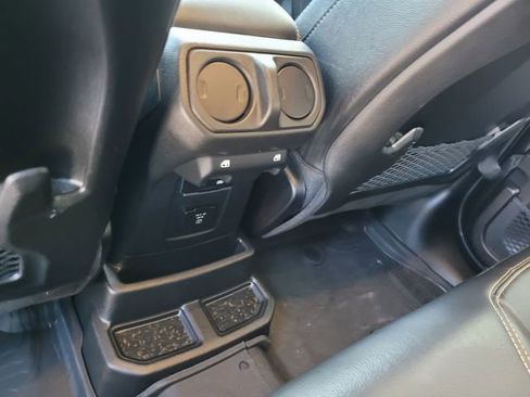 Certified 2025 Jeep Wrangler Unlimited Sahara image 8