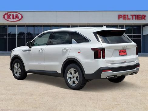 New 2026 Kia Sorento LX FWD image 3