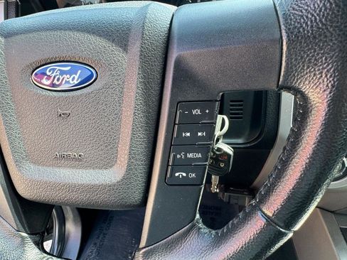 Used 2017 Ford Expedition XLT AWD/4WD image 32