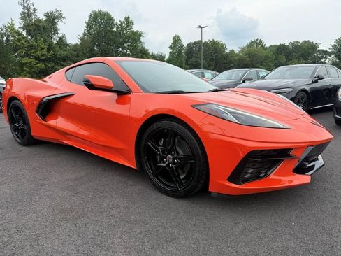 Used 2021 Chevrolet Corvette Stingray Premium Cpe w/ 3LT RWD image 2