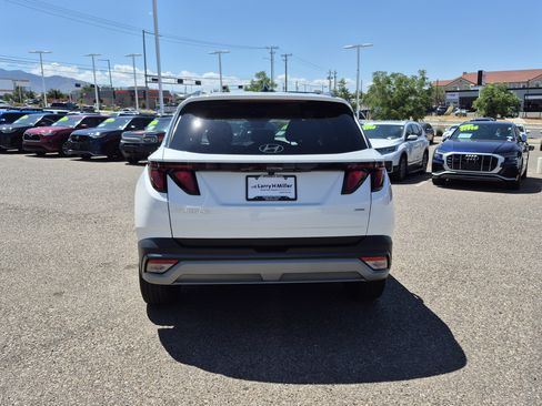 Used 2025 Hyundai Tucson SEL AWD/4WD image 4