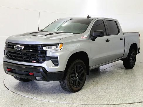 Used 2025 Chevrolet Silverado 1500 LT Trail Boss image 3