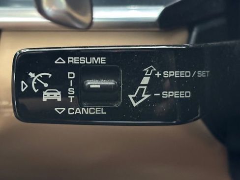 Used 2018 Porsche Panamera 4 AWD/4WD image 34