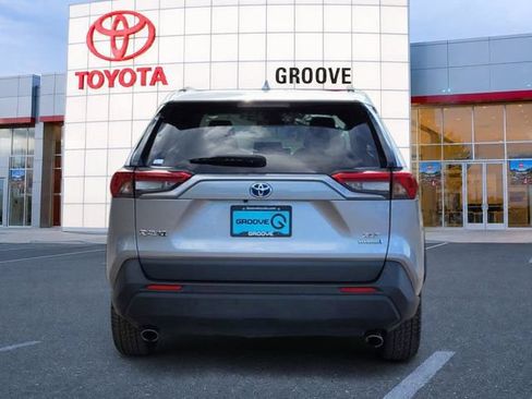 Used 2024 Toyota RAV4 XLE w/ Convenience Package AWD/4WD image 5