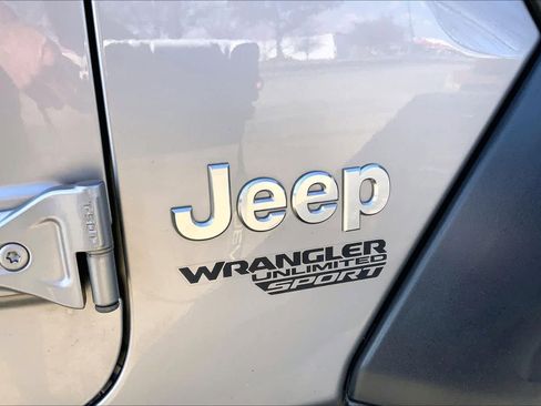 Used 2020 Jeep Wrangler Unlimited Sport S image 33
