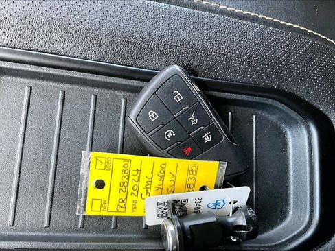 Used 2024 GMC Yukon AT4 w/ Max Trailering Package AWD/4WD image 15